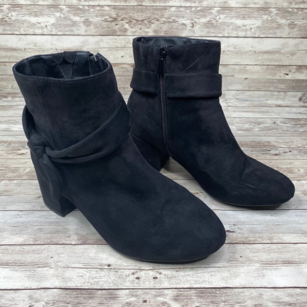 Torrid Womens Black Round toe ankle Boots Size 10